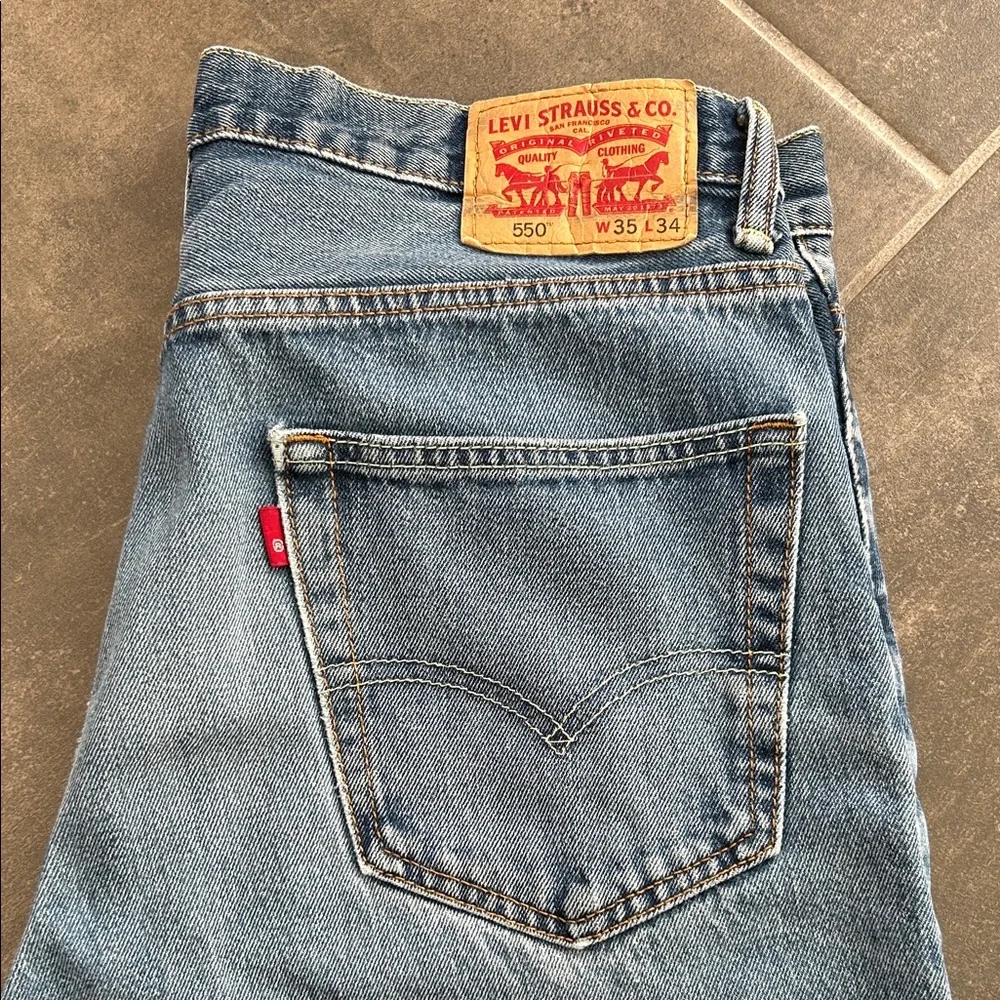 Levi's Men's 550 Blue Straight Jeans - Picture 4 of 10